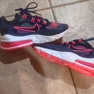 Nike Air Max 270 React